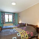 Spacious With Large Garden *