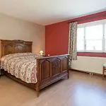 Spacious With Large Garden Tatil Evi Schoppen