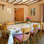 Spacious With Large Garden Tatil Evi Schoppen