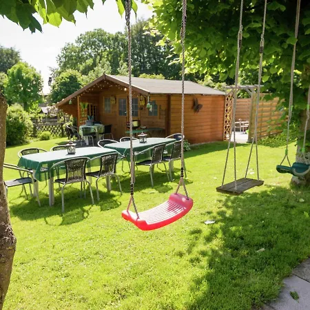 Spacious With Large Garden Vakantiehuis *