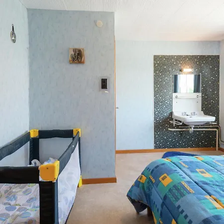 Spacious With Large Garden Vakantiehuis *
