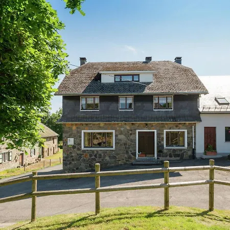 Spacious With Large Garden Vakantiehuis *