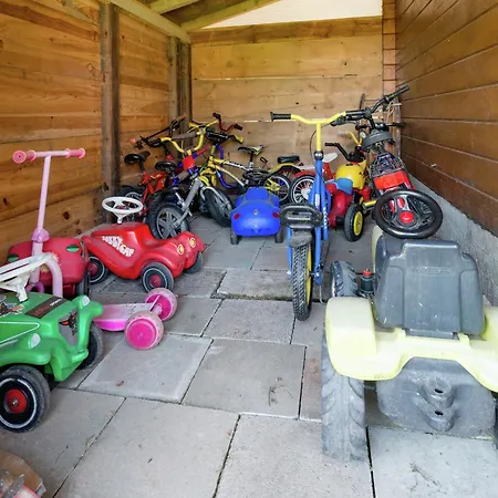 Spacious With Large Garden *