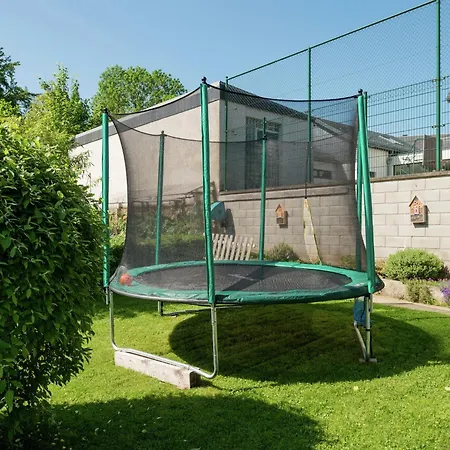 度假居 Spacious With Large Garden Schoppen