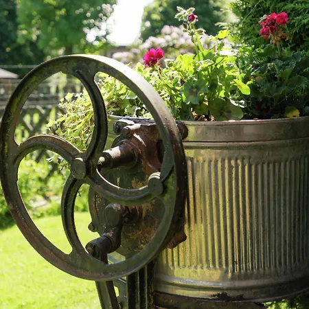 Spacious With Large Garden Prázdninový dům *