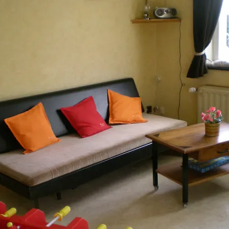 Spacious With Large Garden Prázdninový dům