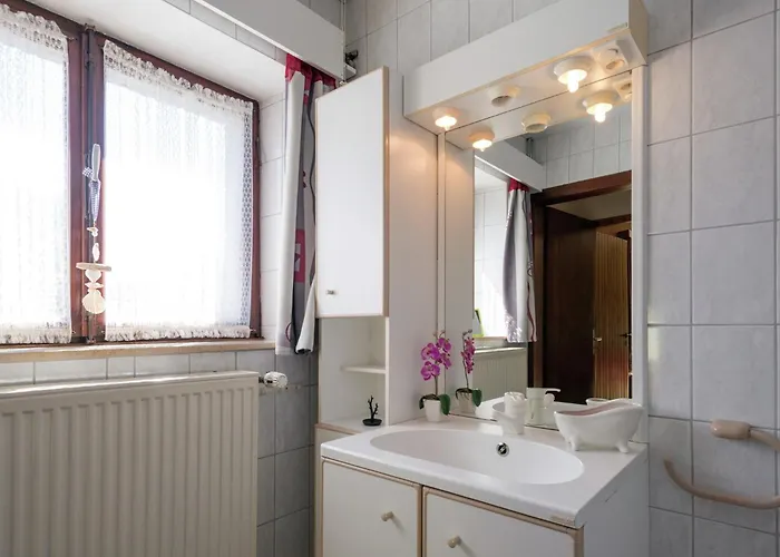 Spacious With Large Garden Schoppen